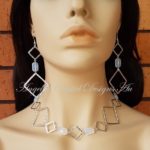 Diamond Shaped Hammered Links Swarovski White Opal Jewellery Set 45cms
